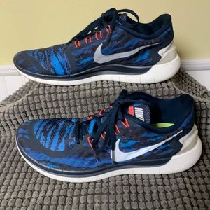 Nike Free 5.0 Sneakers